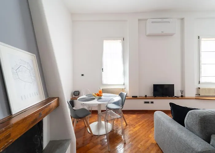 Διαμέρισμα Historic Centre, Bright And Elegant Loft *