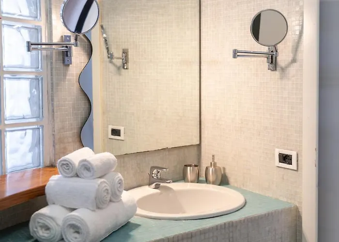 Historic Centre, Bright And Elegant Loft بولونيا