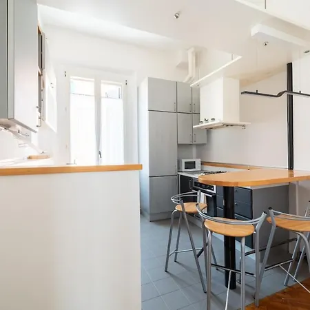 Historic Centre, Bright And Elegant Loft